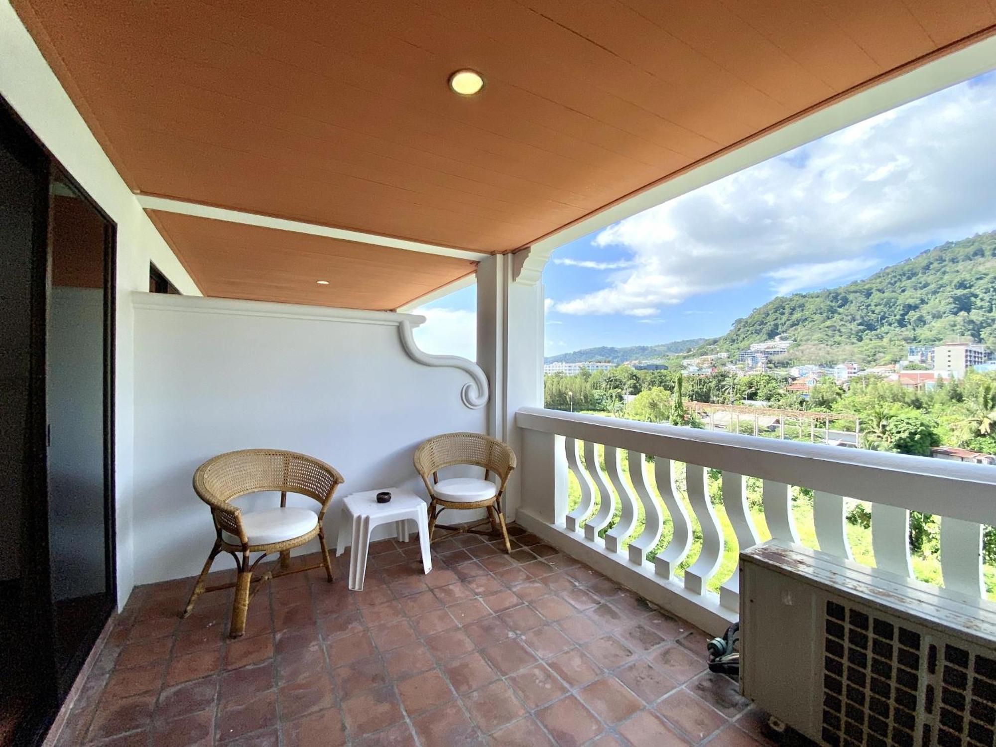 H.R.K.Resort Patong Exterior photo