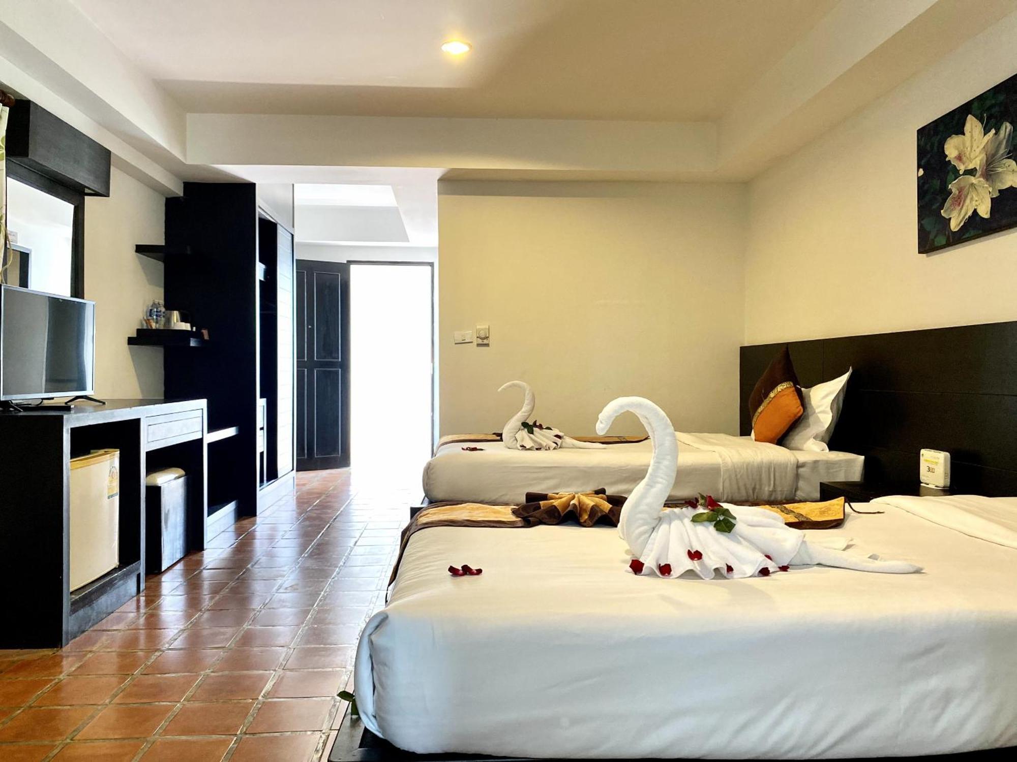 H.R.K.Resort Patong Exterior photo