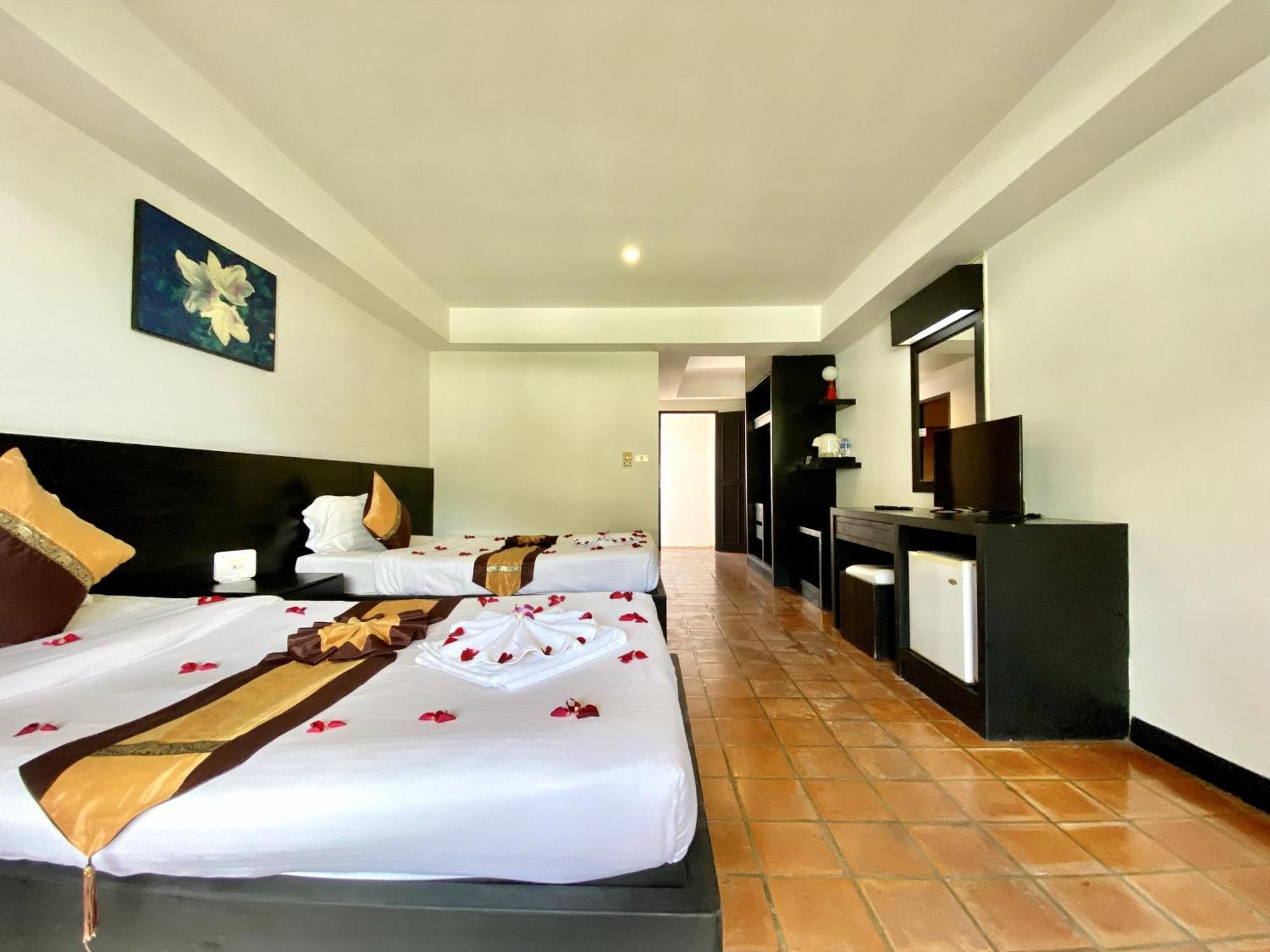 H.R.K.Resort Patong Exterior photo