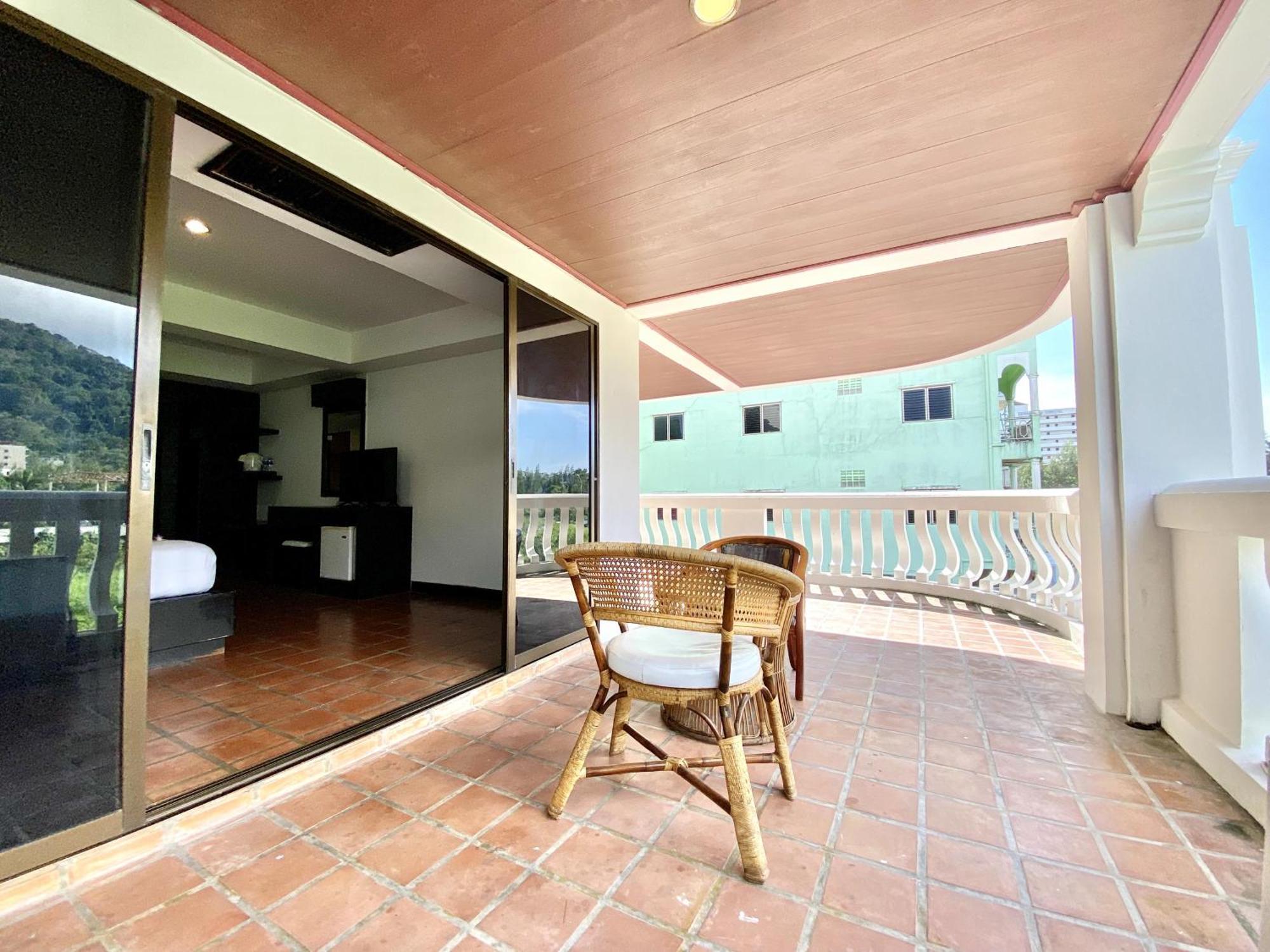 H.R.K.Resort Patong Exterior photo