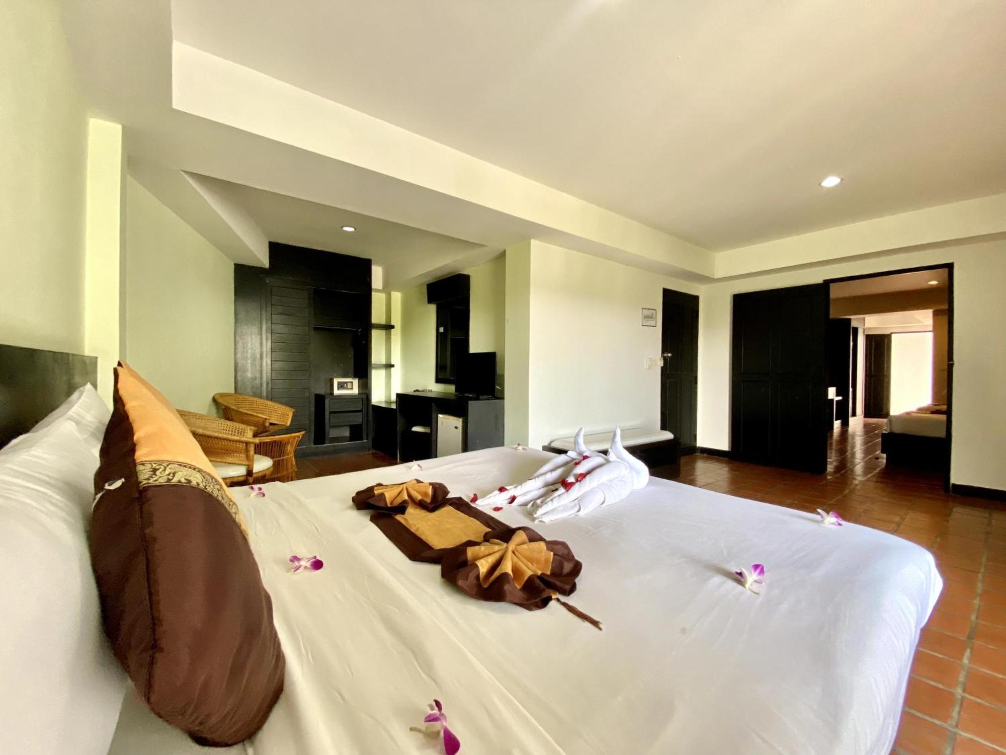 H.R.K.Resort Patong Exterior photo