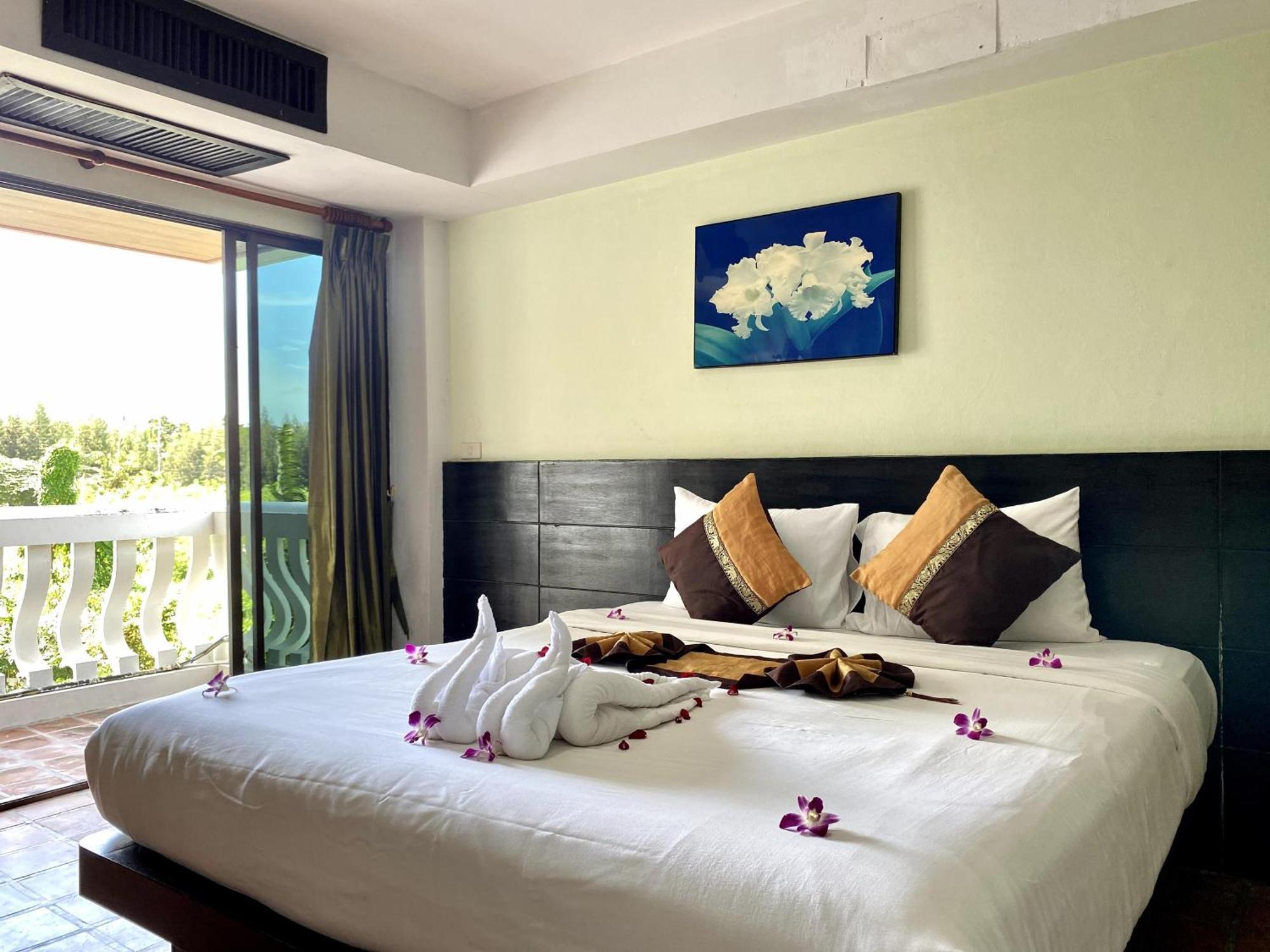 H.R.K.Resort Patong Exterior photo