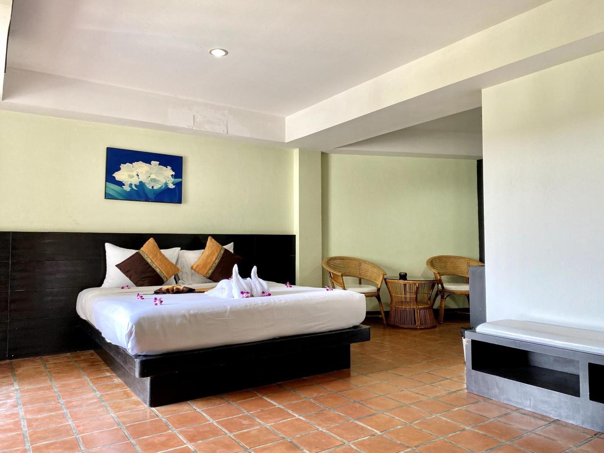 H.R.K.Resort Patong Exterior photo